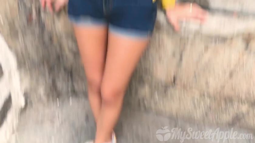 MySweetApple Risky Public Blowjob In A Bus Full HDMP4